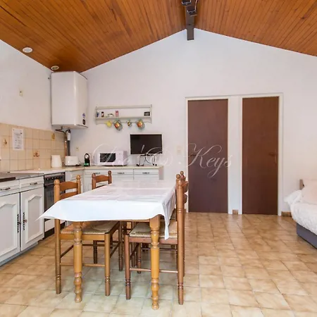 Petite Maison A - *